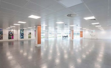 Roxborough Way, Maidenhead for lease Interior Photo- Image 2 of 3