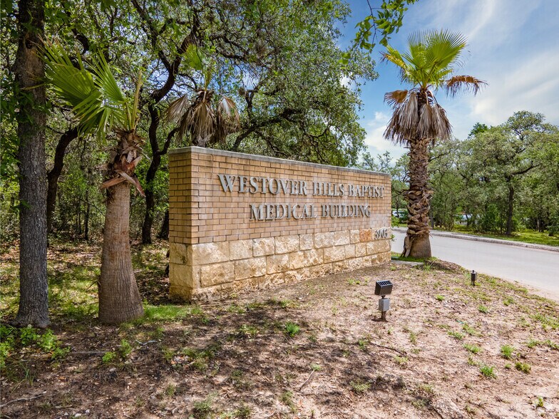 3903 Wiseman Blvd, San Antonio, TX à louer - Photo du bâtiment - Image 3 de 20