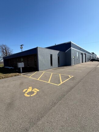 Plus de détails pour 1975 Wehrle Dr, Williamsville, NY - Local d'activités à louer