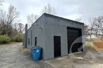 4523 N Holland Sylvania Rd, Toledo, OH for lease Interior Photo- Image 1 of 1