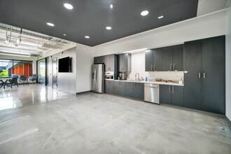 840 apollo St, El Segundo, CA à louer Photo intérieure- Image 2 de 14