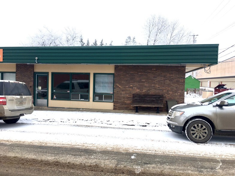 9925 104th St, Fort Saskatchewan, AB à louer - Photo du bâtiment - Image 2 de 7