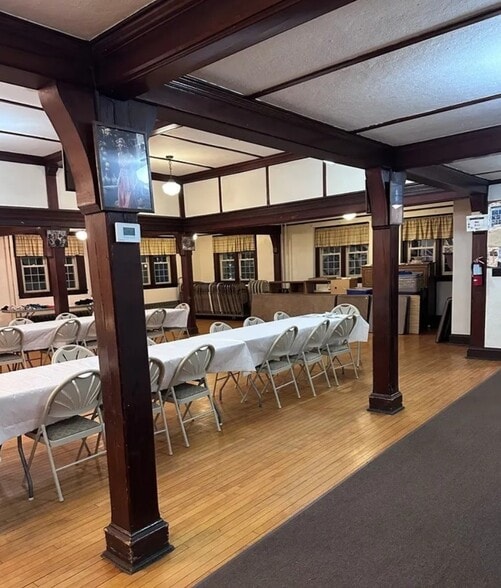 153 S 1st St, Fulton, NY for lease - Interior Photo - Image 3 of 15