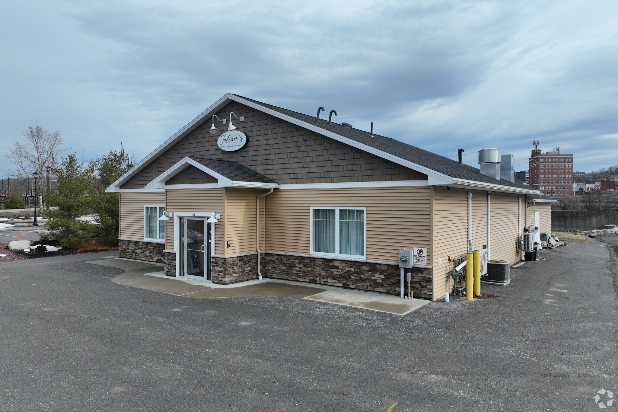 26 River St, Amsterdam, NY for lease Primary Photo- Image 1 of 9