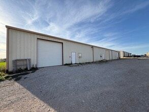 900 Utility Rd, Sanger, TX for lease Building Photo- Image 2 of 10