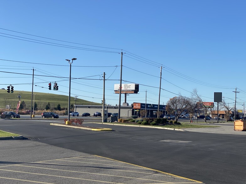 2443 Military Rd, Niagara Falls, NY for sale - Building Photo - Image 3 of 11