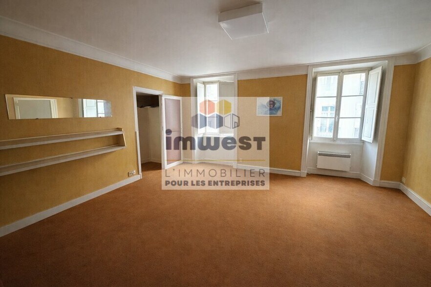 Office in Rennes for sale - Building Photo - Image 2 of 4