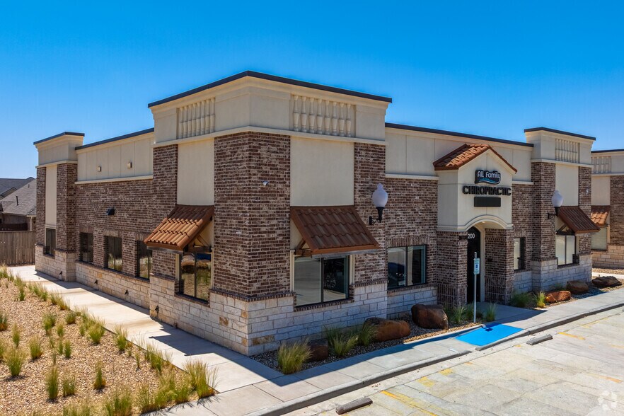 3903 98th St, Lubbock, TX à louer - Photo du bâtiment - Image 3 de 9