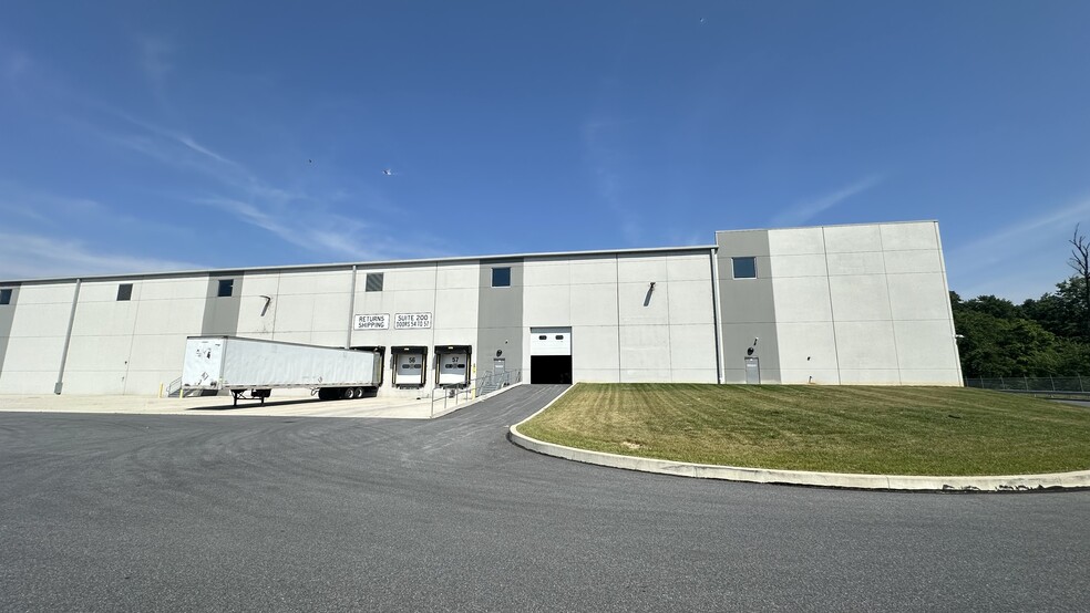 1011 Rosedale Ave, Middletown, PA for lease - Building Photo - Image 2 of 6