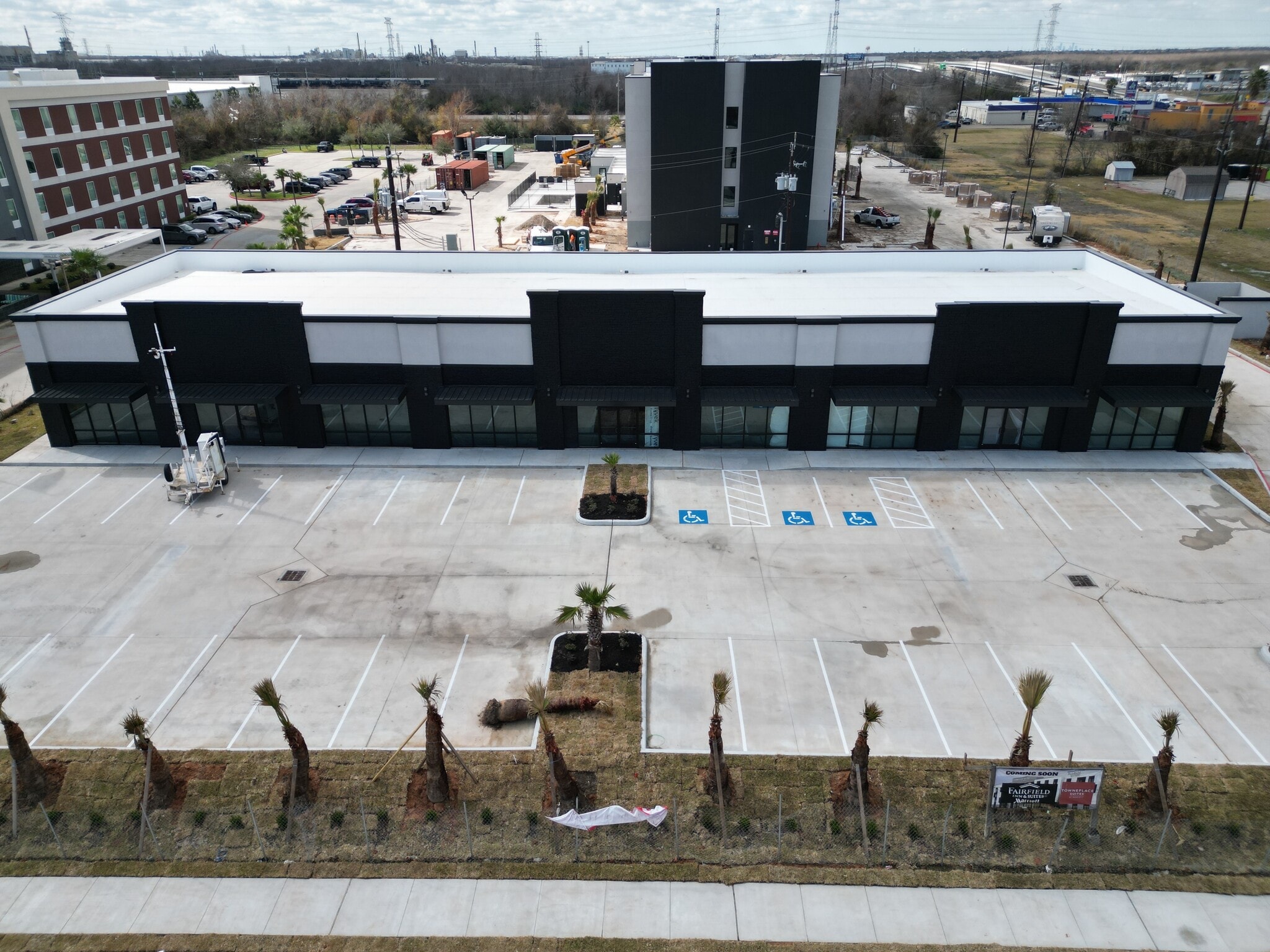 1247 S 13th St, La Porte, TX for lease Primary Photo- Image 1 of 6