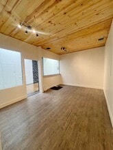 1915-1995 Mendocino Ave, Santa Rosa, CA à louer Photo intérieure- Image 2 de 9