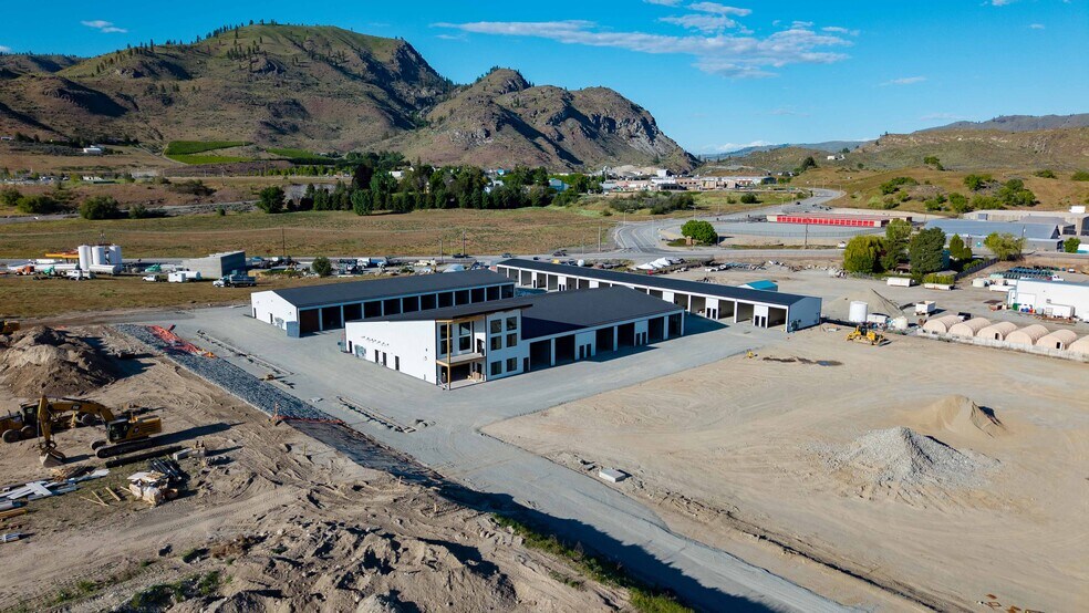 73 Shop ave, Chelan, WA à vendre - Photo du bâtiment - Image 2 de 14