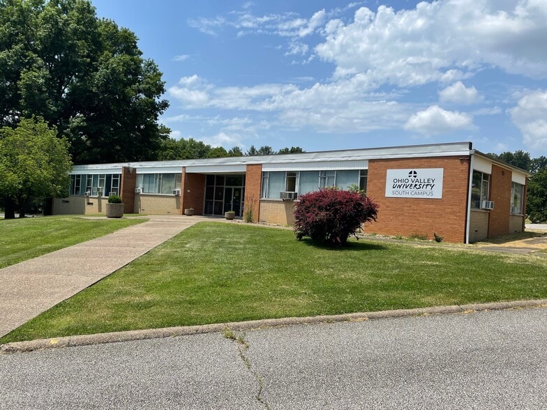 209 Parkway Pl, Parkersburg, WV à louer - Photo du bâtiment - Image 2 de 3