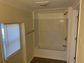 Plus de détails pour 2 Peppermint St, Spartanburg, SC - Multi-résidentiel à vendre