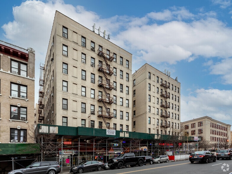 115-127 Nagle Ave, New York, NY à louer - Photo du bâtiment - Image 2 de 2