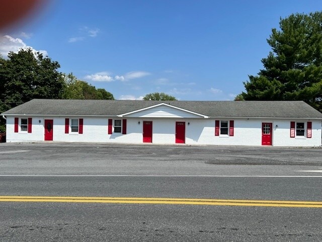101 Blossom Dr, Winchester, VA à louer - Photo du bâtiment - Image 2 de 7