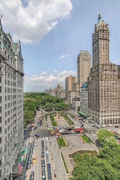 4 W 58th St, New York, NY à louer - Photo du bâtiment - Image 3 de 12