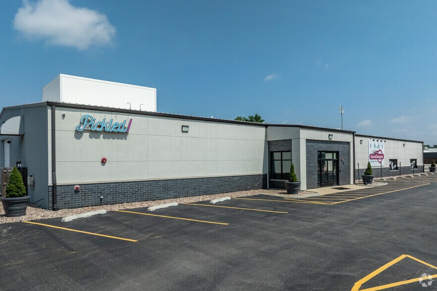 25334 W Eames St, Channahon, IL à louer - Photo du bâtiment - Image 3 de 6