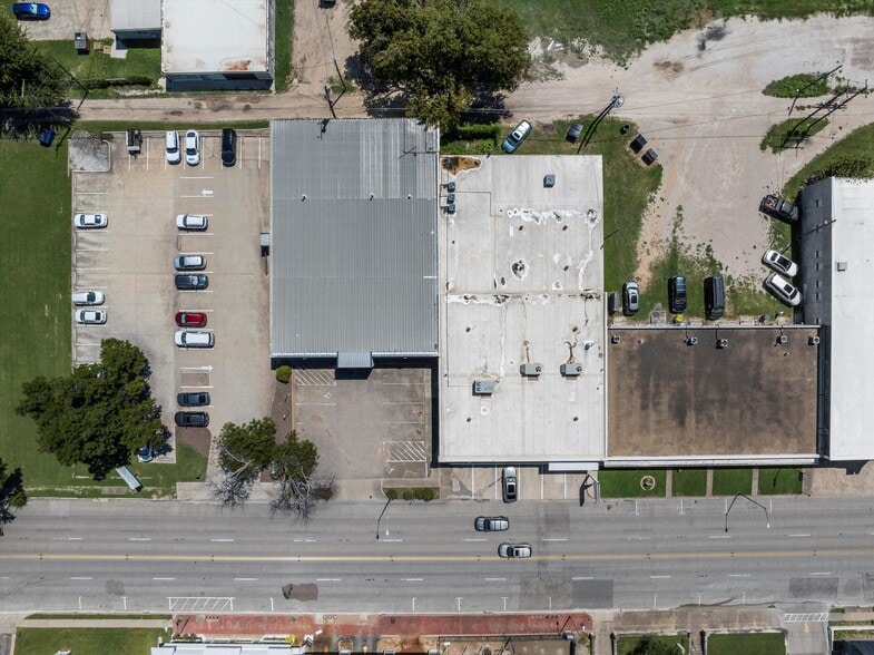 1516 Austin Ave, Waco, TX for lease - Building Photo - Image 2 of 6