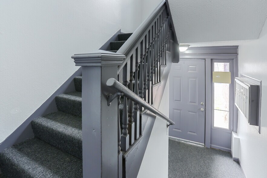 2408-2410 E 29th St, Kansas City, MO à vendre - Photo du bâtiment - Image 3 de 12