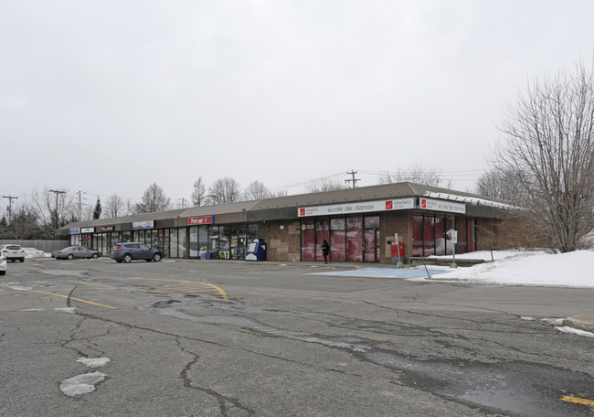 Plus de détails pour 283 Boul De La Rochelle, Repentigny, QC - Commerce de détail à louer
