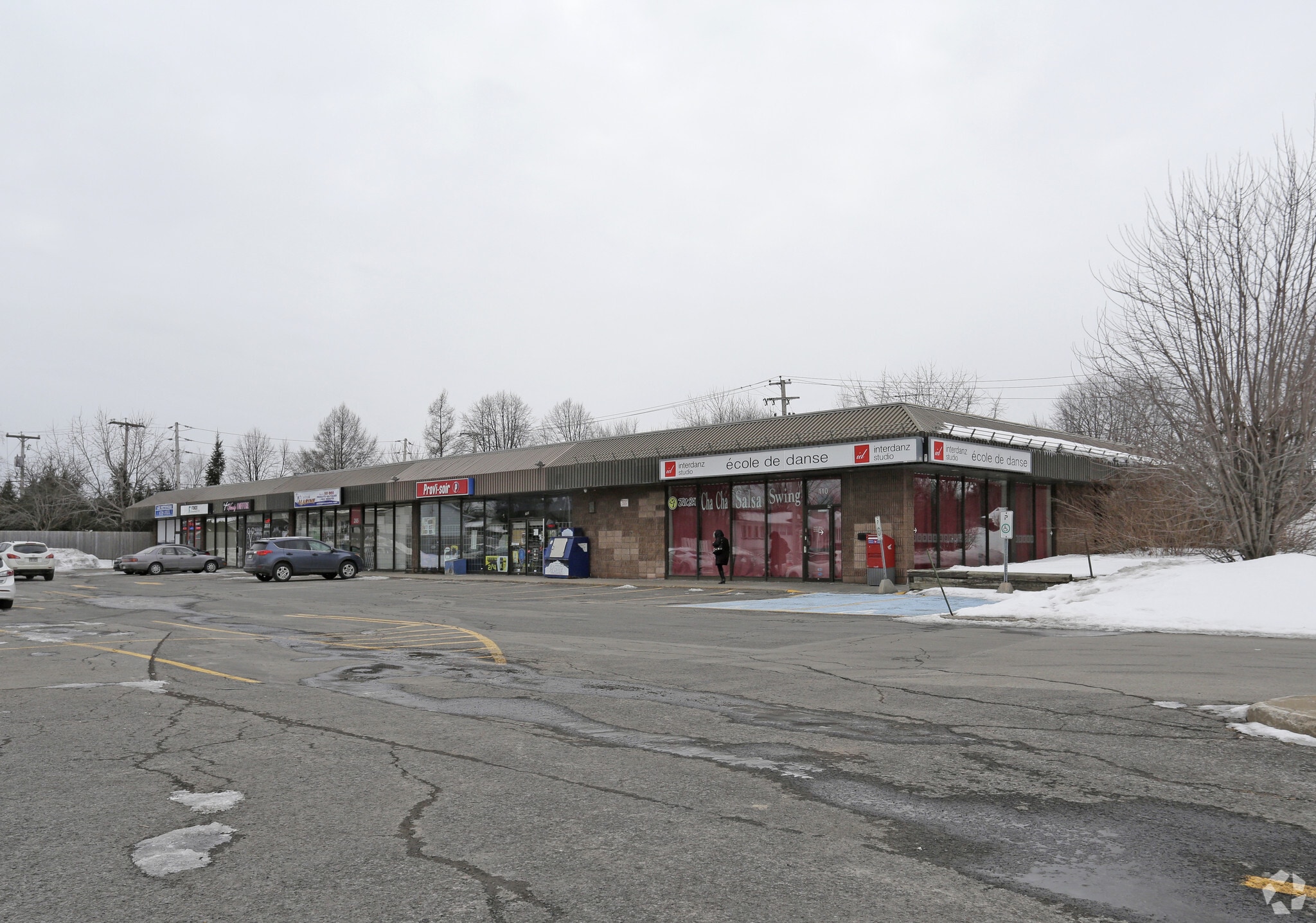 283 Boul De La Rochelle, Repentigny, QC for lease Primary Photo- Image 1 of 3