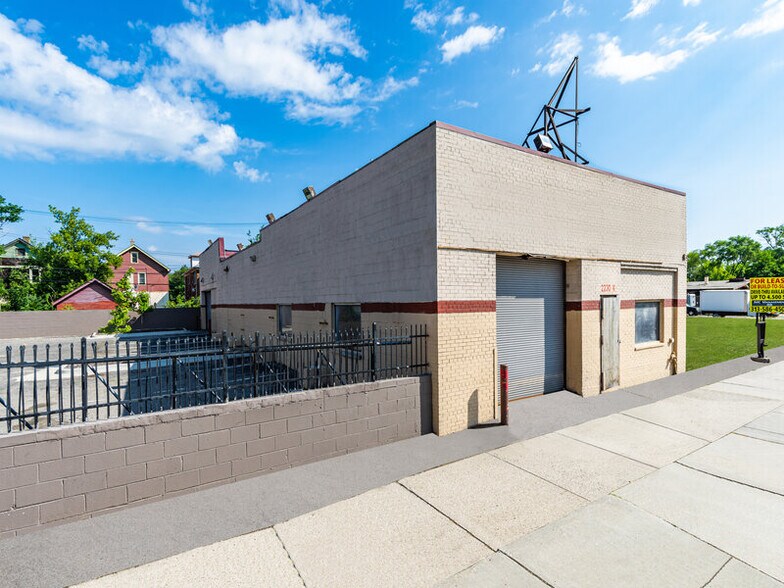 2232 W Davison, Detroit, MI à louer - Photo du bâtiment - Image 1 de 1