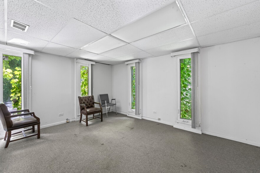 7227 W 127th St, Palos Heights, IL for sale - Building Photo - Image 3 of 18