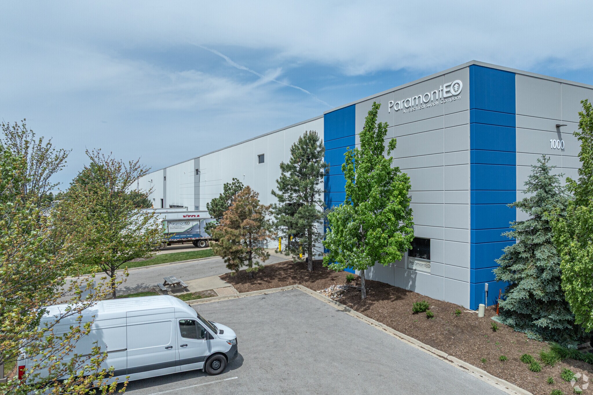 1000 Davey Rd, Woodridge, IL for lease Primary Photo- Image 1 of 5