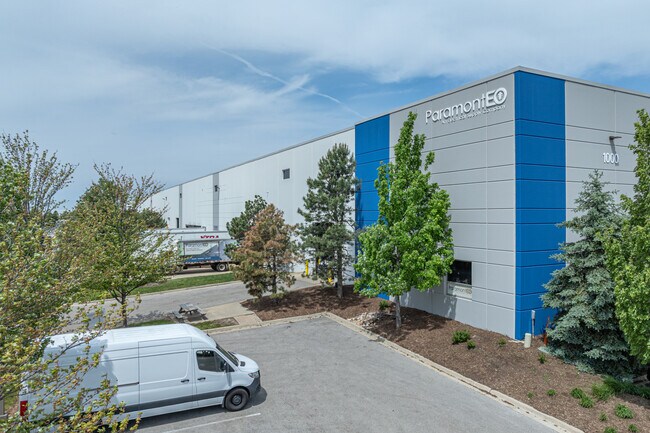 Plus de détails pour 1000 Davey Rd, Woodridge, IL - Industriel à louer