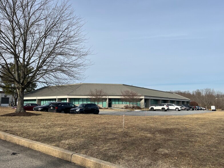 2495 Boulevard of the Generals, Norristown, PA for lease - Primary Photo - Image 1 of 1