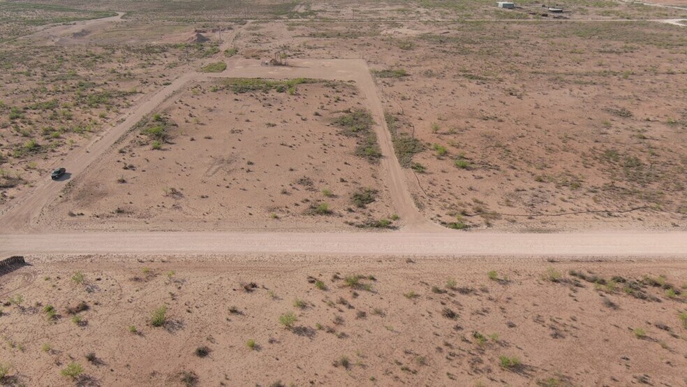 0000 S W CR 272, Odessa, TX à vendre - Photo du bâtiment - Image 2 de 5