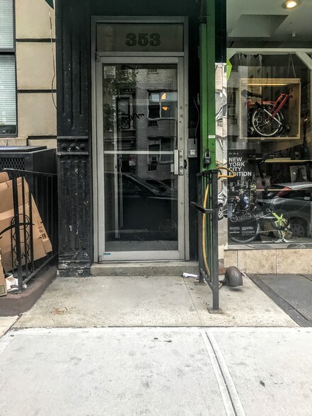 353 E 58th St, New York, NY for lease - Building Photo - Image 2 of 6