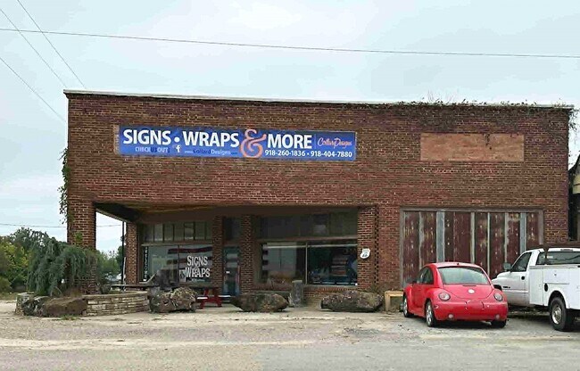 More details for 523 2nd St, Calvin, OK - Retail for Sale