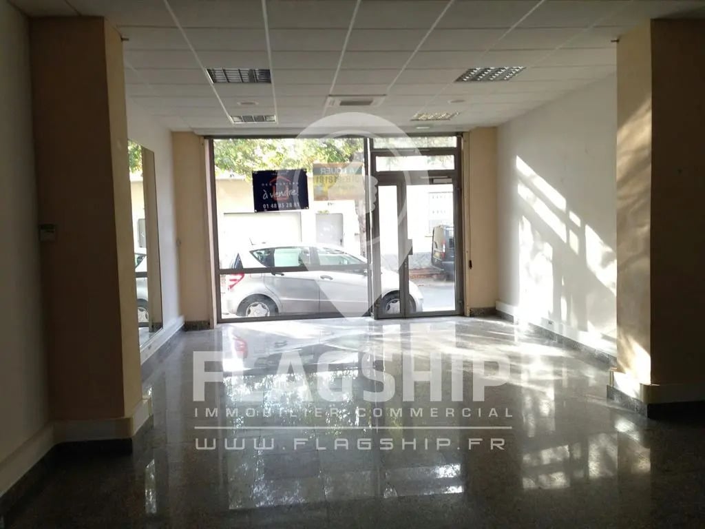 Commerce de détail dans Saint-Maur-des-Fossés à louer Photo intérieure- Image 1 de 8