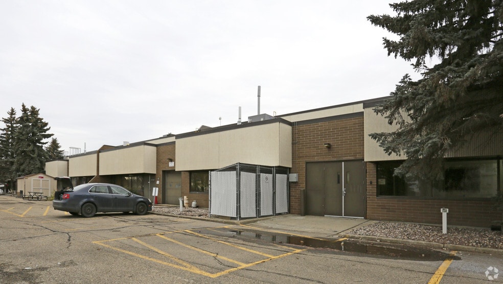 9403 20 Av NW, Edmonton, AB for sale - Building Photo - Image 3 of 13