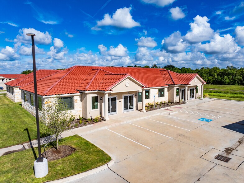 2743 Smith Ranch Rd, Pearland, TX à vendre - Photo du b timent - Image 1 de 17