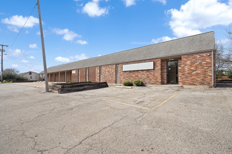 19575 K St, Somerset, TX à vendre - Photo du bâtiment - Image 2 de 9