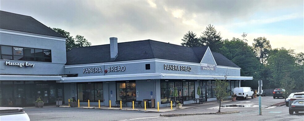 720-748 Morris Tpke, Short Hills, NJ à louer - Photo du bâtiment - Image 2 de 8