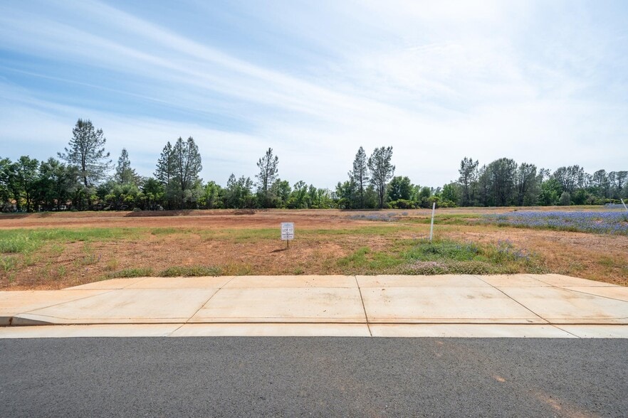 Airport Rd, Redding, CA for sale - Building Photo - Image 2 of 4