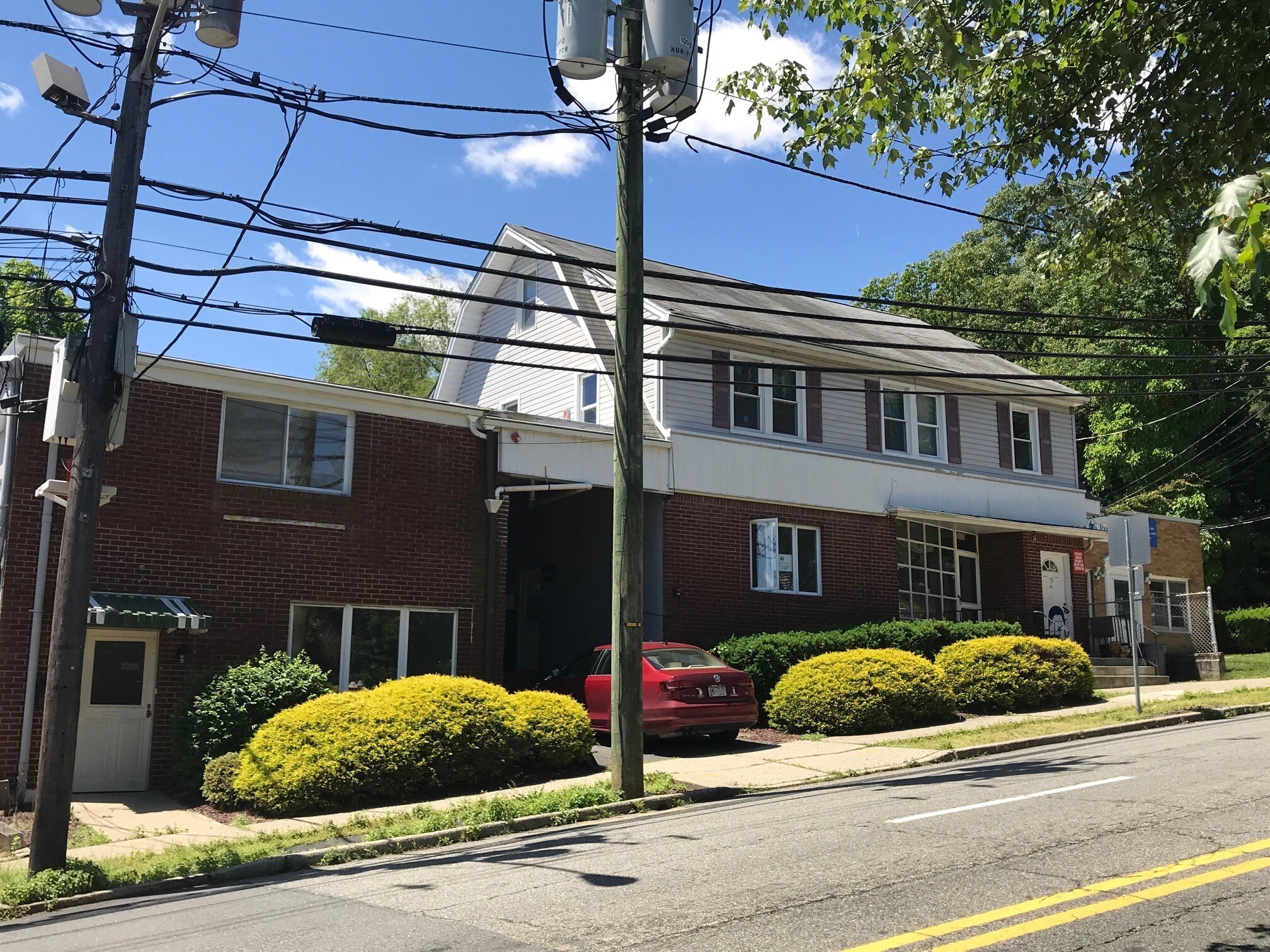 9-13 Ackerman Ave, Emerson, NJ à louer Photo du bâtiment- Image 1 de 2