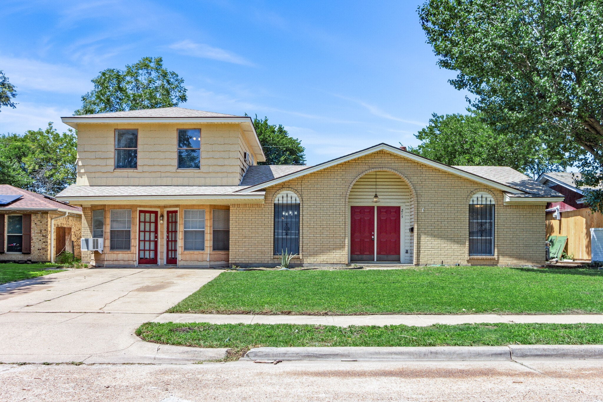 215 Jasanda Way, Mesquite, TX for sale Primary Photo- Image 1 of 30