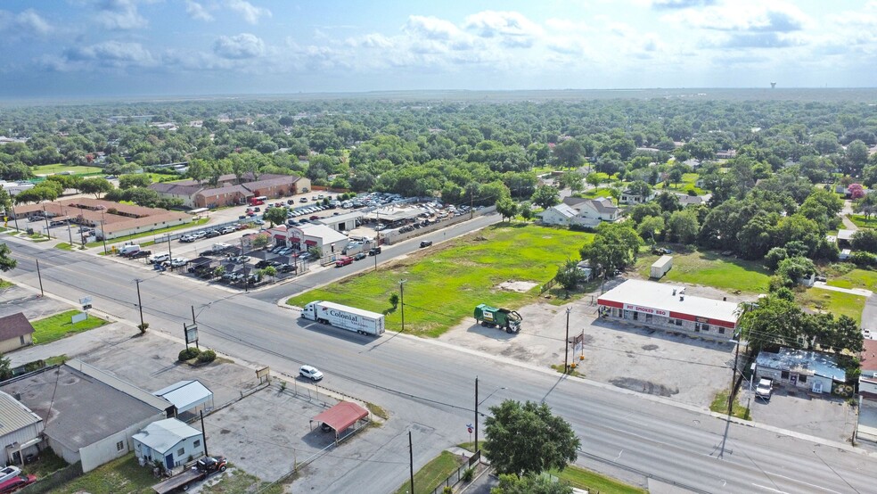 S 2162 S WW White Rd, San Antonio, TX à vendre - Photo du bâtiment - Image 1 de 50