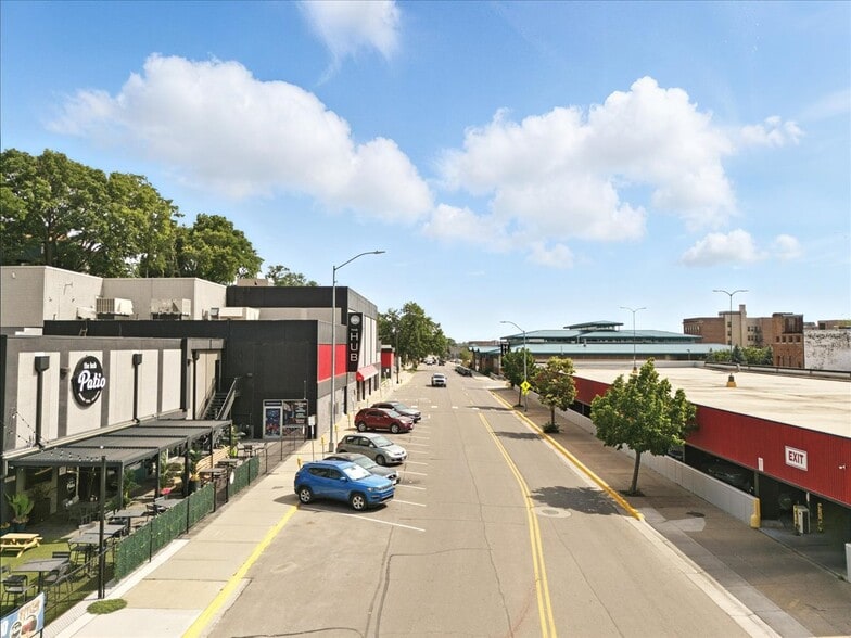 7 S 4th St, Council Bluffs, IA for lease - Building Photo - Image 3 of 35
