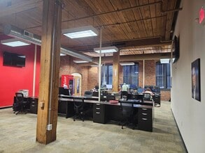 1310 Papin St, Saint Louis, MO for lease Interior Photo- Image 1 of 4