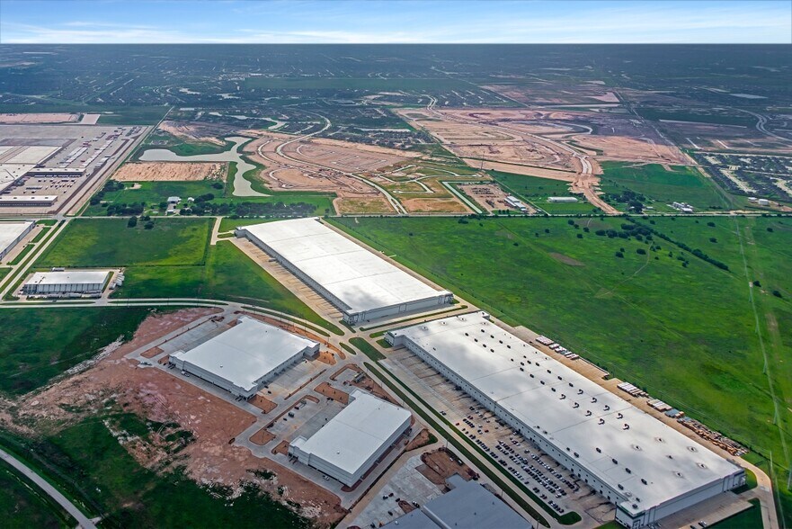 2193 Discovery Hills Pky, Brookshire, TX à vendre - Photo du bâtiment - Image 2 de 6