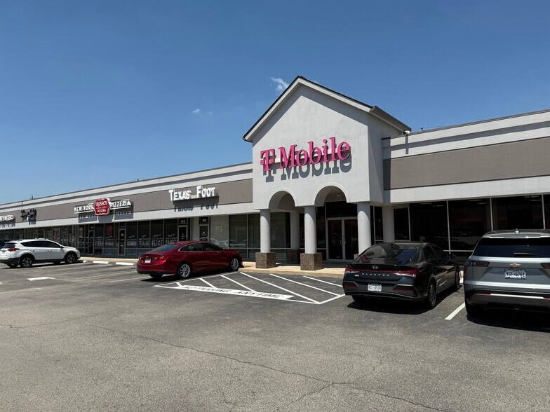 4738-4938 Beechnut St, Houston, TX à louer - Photo du bâtiment - Image 3 de 14