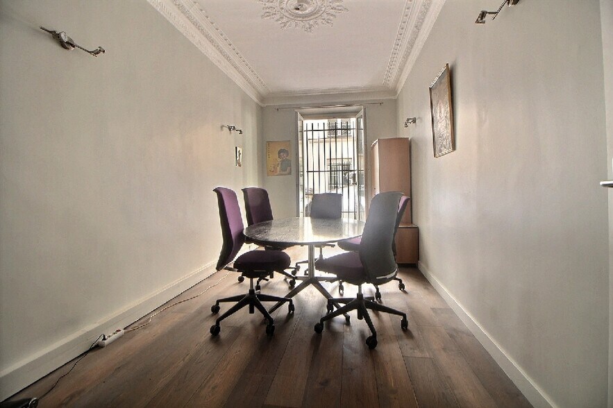 159 Rue Montmartre, Paris for lease - Interior Photo - Image 2 of 3