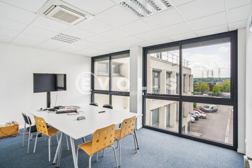 Bureau dans Palaiseau à vendre - Photo du bâtiment - Image 2 de 11