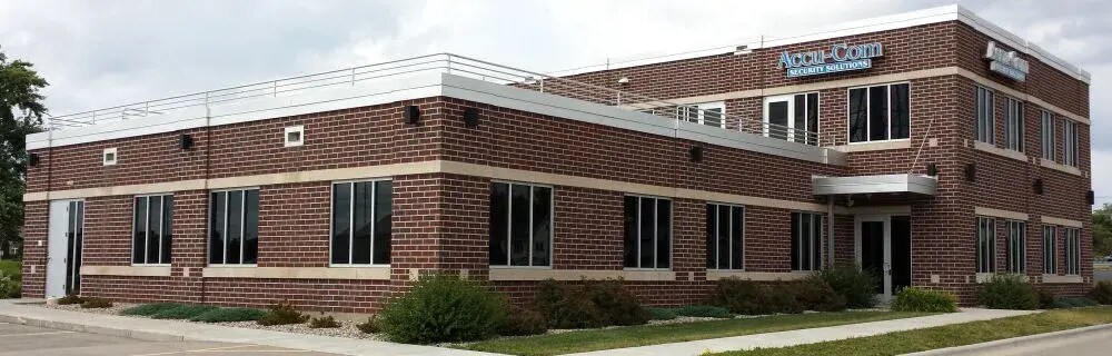 90 Riverway Dr, Oshkosh, WI à louer Photo du bâtiment- Image 1 de 2